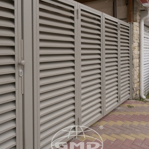 LOUVERED / SHUTTER Fence